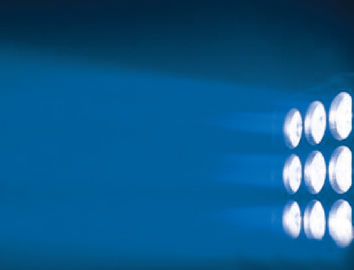 A luz movente do diodo emissor de luz da cabeça do clube noturno/conduziu a cor da matriz RGBW que mistura 9pcs * 10W