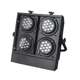 Os olhos conduzidos Rgbw DJ da luz 4 dos antolhos de Dmx da audiência encenam a iluminação da luz profissional